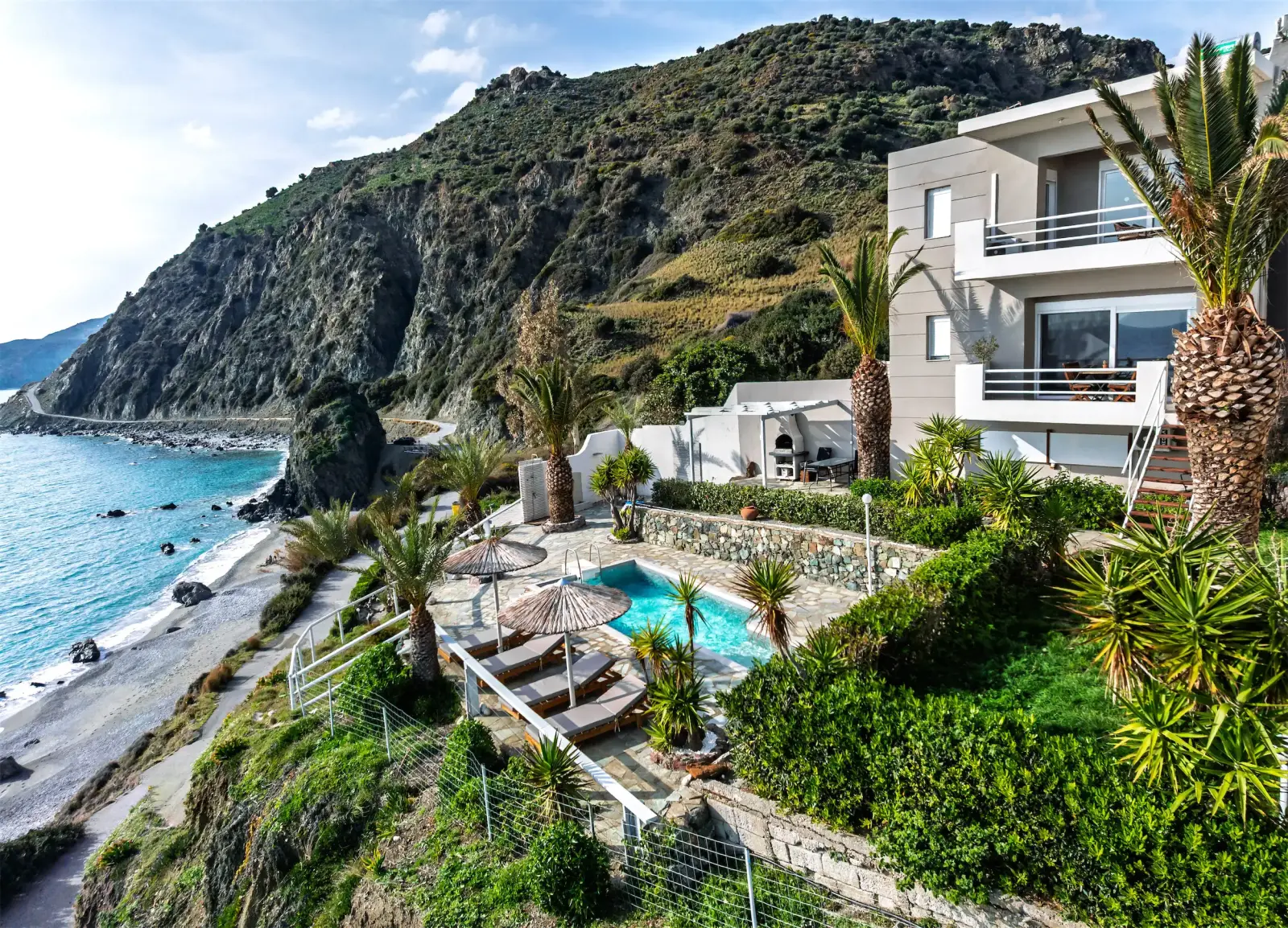 Villa Faye — cliff-edge exterior