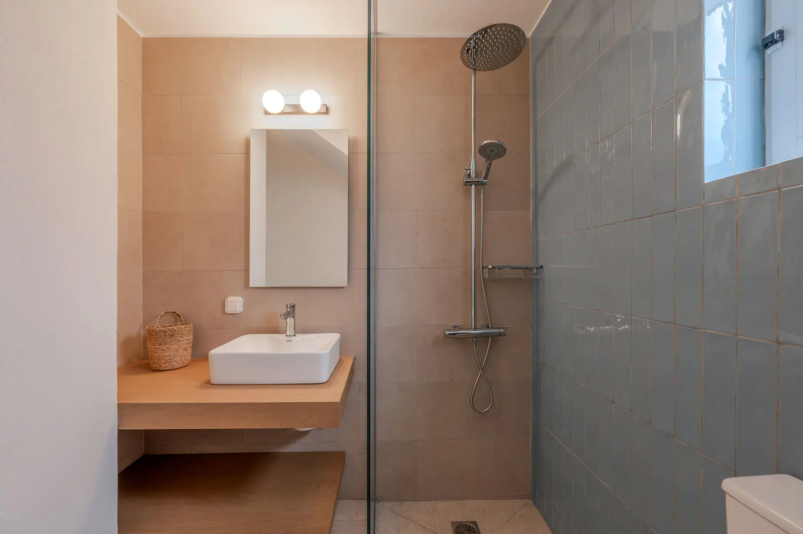 Villa Chryssa — bathroom